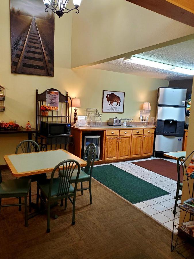 Bison Plains Lodge Moorhead ภายนอก รูปภาพ