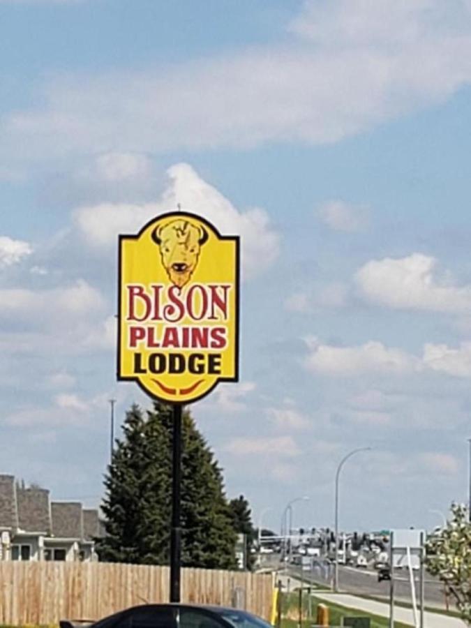 Bison Plains Lodge Moorhead ภายนอก รูปภาพ